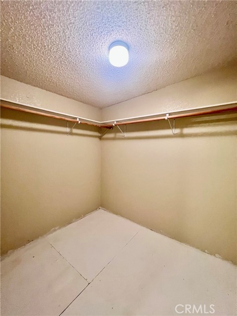 24600 Mountain Ave, Hemet CA: https://media.crmls.org/medias/8801e748-318e-4883-b9e3-b7c94ffede5d.jpg