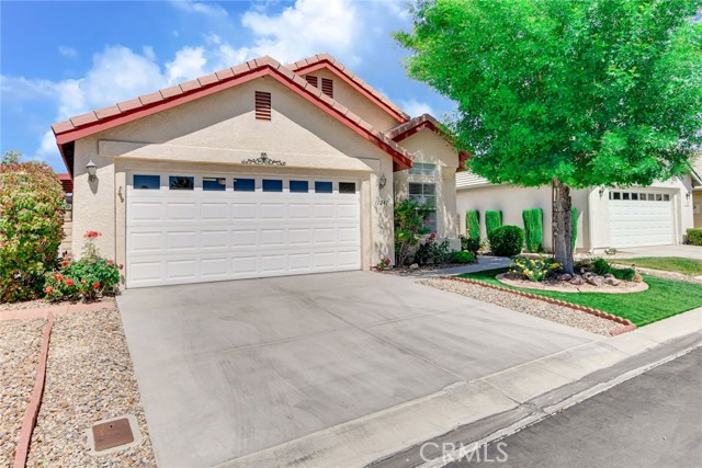 Detail Gallery Image 2 of 32 For 11241 Pleasant Hills Dr, Apple Valley,  CA 92308 - 2 Beds | 2 Baths