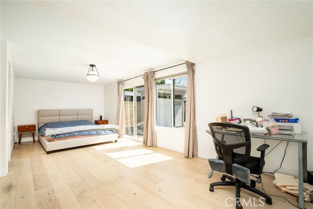 19202 Hickory Lane, Huntington Beach CA: https://media.crmls.org/medias/88034e49-12f4-48c0-ae2c-88b92d066900.jpg