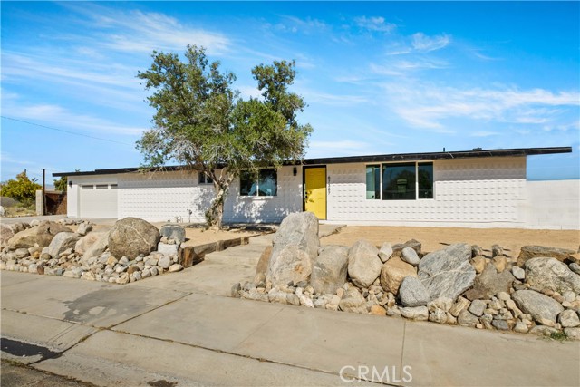 Detail Gallery Image 1 of 16 For 67387 Mission Dr, Cathedral City,  CA 92234 - 3 Beds | 2 Baths