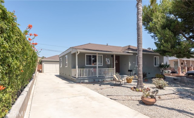 1004 Firmona Avenue, Redondo Beach CA: https://media.crmls.org/medias/8803c195-63af-4e34-a14a-6cebd42d45c9.jpg