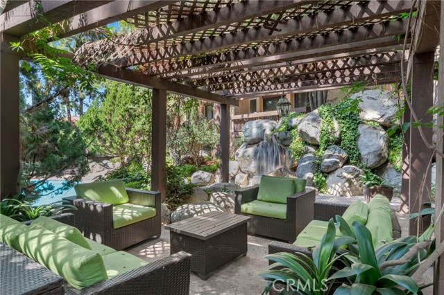 1645 Clark Avenue, Long Beach CA: https://media.crmls.org/medias/88048d2e-6fb1-4e0b-9dac-6fe9e11394bd.jpg