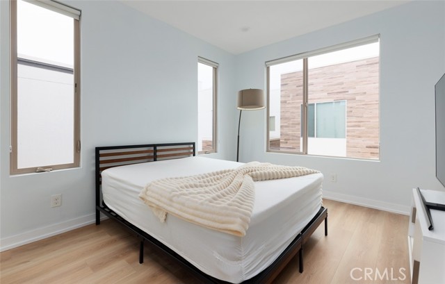 15 Ebb Tide Circle, Newport Beach CA: https://media.crmls.org/medias/8804a6ba-785a-4b6c-845d-091223a70d3e.jpg