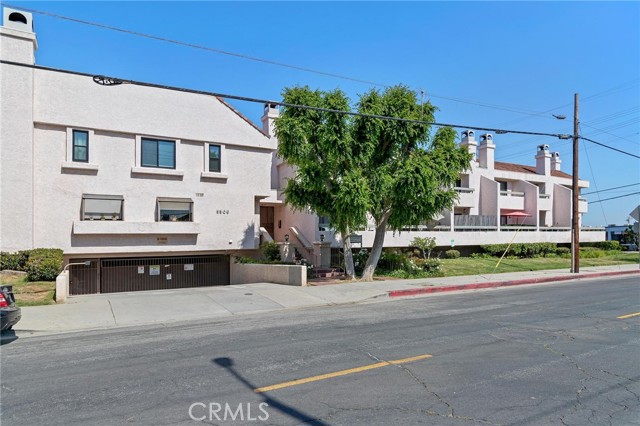 Detail Gallery Image 2 of 42 For 9906 Owensmouth Ave #28,  Chatsworth,  CA 91311 - 2 Beds | 2/1 Baths