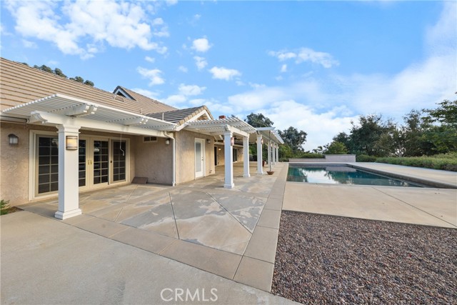 2501 Cliff Road, Upland CA: https://media.crmls.org/medias/880555f2-626a-47b6-a584-aeddf81f7fc2.jpg