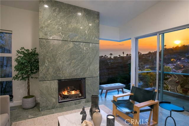 Detail Gallery Image 6 of 21 For 533 Temple Hills Dr, Laguna Beach,  CA 92651 - 4 Beds | 5/1 Baths