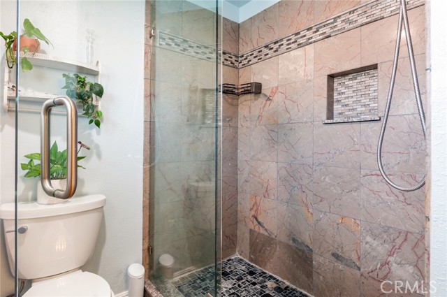 3202 Half Circle Road, Norco CA: https://media.crmls.org/medias/8805d791-cefd-4c59-8316-8736f078838d.jpg