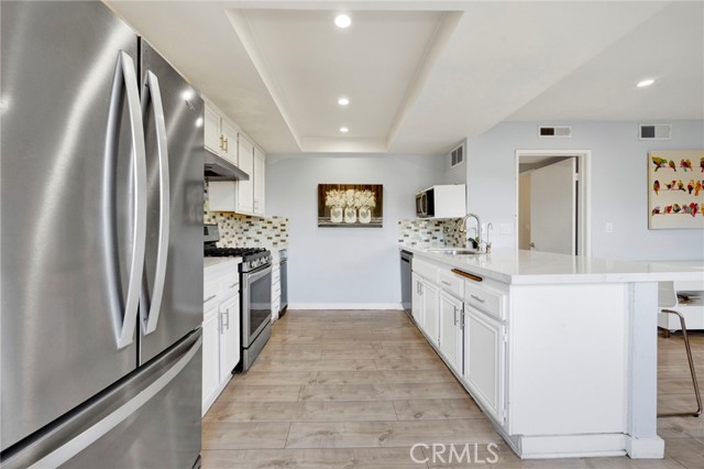 5533 Edward E Horton Lane, Encino CA: https://media.crmls.org/medias/88068dd3-5f76-4abe-ada4-11bdc7c0d19a.jpg