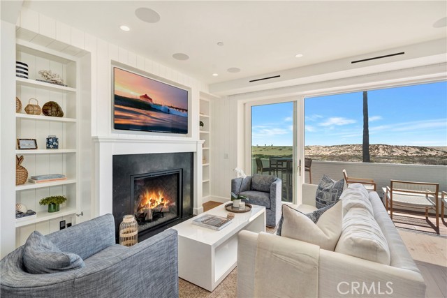 Detail Gallery Image 14 of 38 For 114 E Oceanfront, Newport Beach,  CA 92661 - 3 Beds | 4/1 Baths