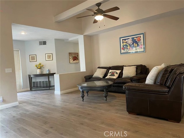 Detail Gallery Image 7 of 30 For 13 Northgrove #13,  Irvine,  CA 92604 - 3 Beds | 2/1 Baths