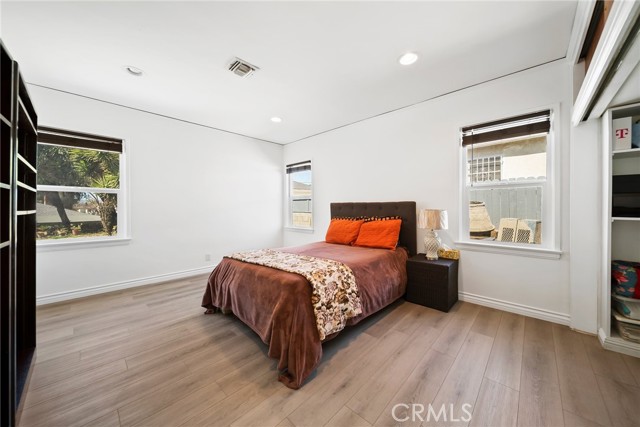 Detail Gallery Image 11 of 22 For 3549 S Cochran Ave, Los Angeles,  CA 90016 - 3 Beds | 2 Baths