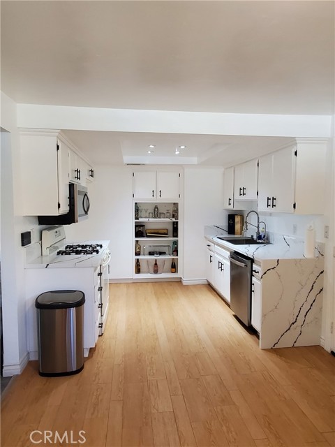 Detail Gallery Image 28 of 40 For 2008 E Yale St a,  Ontario,  CA 91764 - 2 Beds | 1/1 Baths