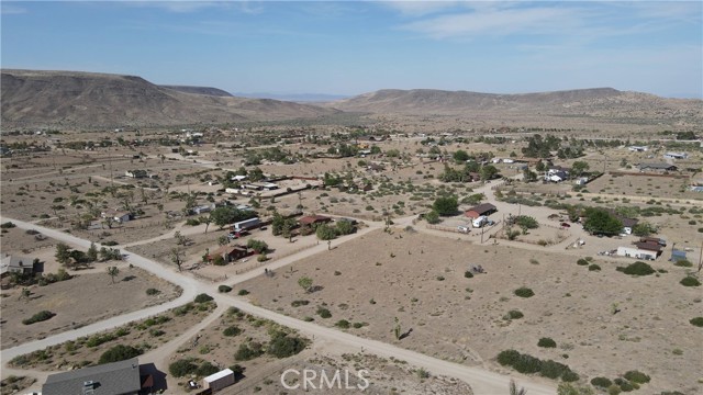 Detail Gallery Image 4 of 12 For 5525 Minna Gombell Ln, Pioneertown,  CA 92268 - – Beds | – Baths