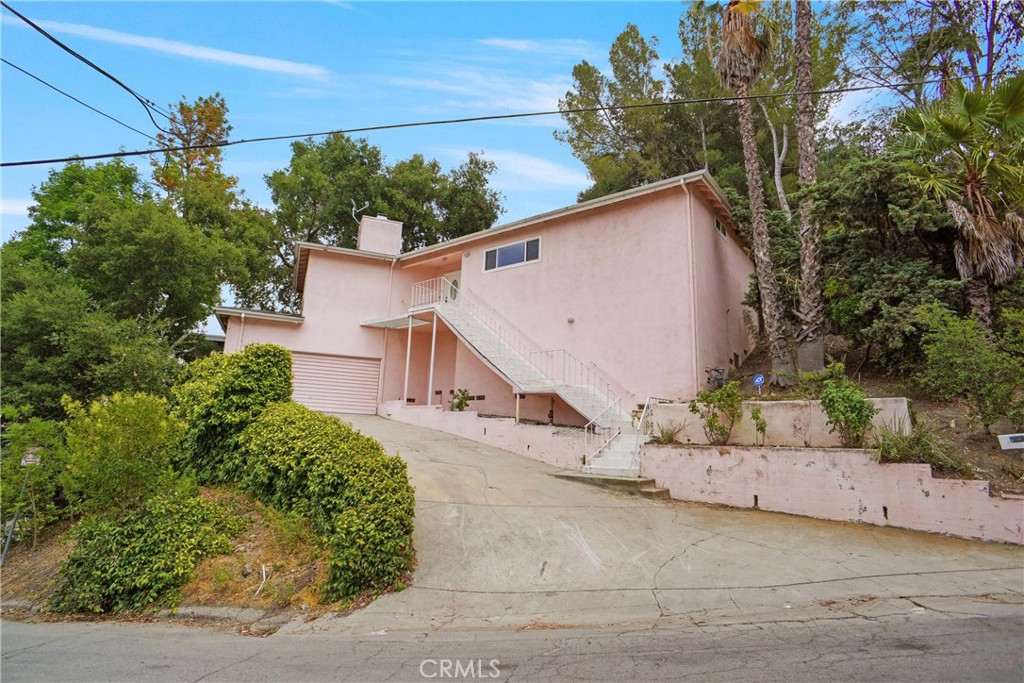 4182 Sunswept Drive