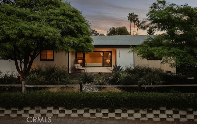 Detail Gallery Image 2 of 74 For 12822 Fairhaven, Santa Ana,  CA 92705 - 6 Beds | 4/1 Baths