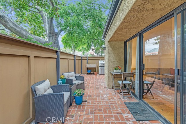 Detail Gallery Image 11 of 52 For 267 Linwood Ave #D,  Monrovia,  CA 91016 - 2 Beds | 2/1 Baths