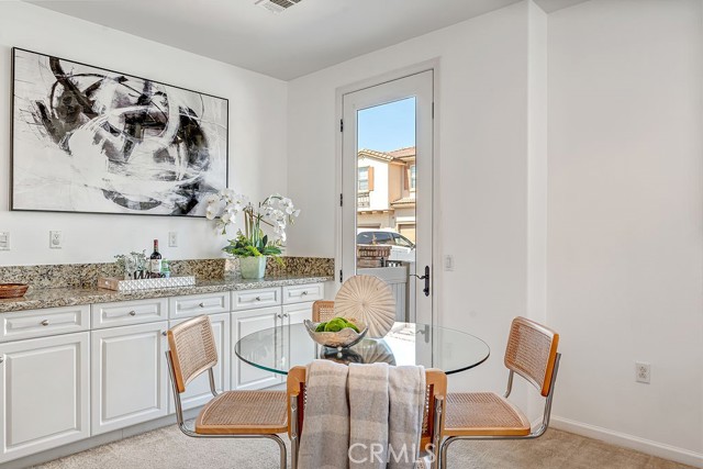 Detail Gallery Image 9 of 36 For 3071 E via Rosso, Ontario,  CA 91764 - 3 Beds | 2/1 Baths