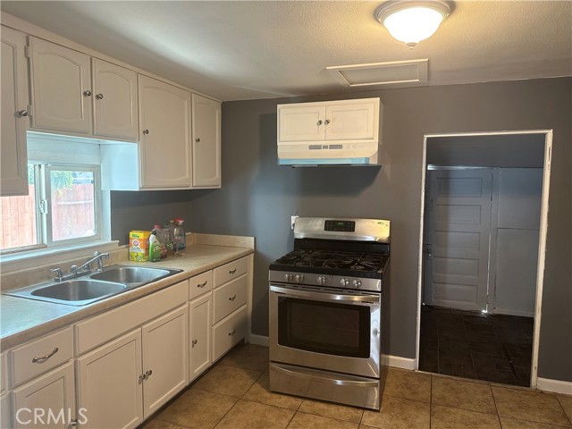 Detail Gallery Image 13 of 23 For 4 W 13th St, Merced,  CA 95341 - 2 Beds | 1 Baths