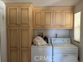 23422 Gertrude Avenue, Perris CA: https://media.crmls.org/medias/880d278b-de63-480e-8d90-7df4e3717665.jpg