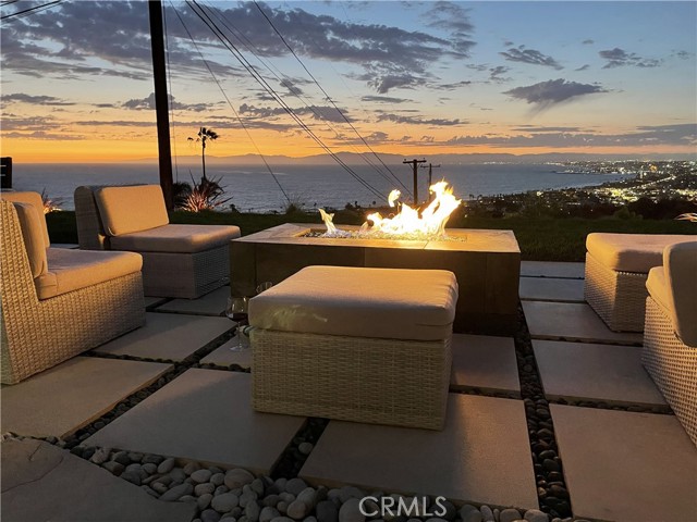 161 Via Pasqual, Redondo Beach CA: https://media.crmls.org/medias/880d66a1-21a3-474d-9db4-79ee0187ef2d.jpg