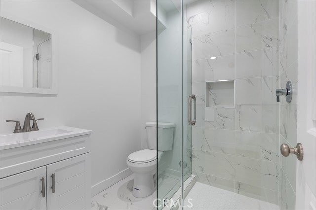 623 Orange Grove Avenue, Glendale CA: https://media.crmls.org/medias/880d93db-8a98-422c-9010-2695591cb9f4.jpg