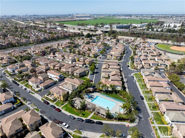 Detail Gallery Image 36 of 38 For 165 Kensington Park, Irvine,  CA 92606 - 4 Beds | 3/1 Baths