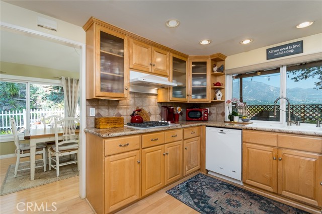 Detail Gallery Image 11 of 40 For 6611 Elmhurst Dr, Tujunga,  CA 91042 - 3 Beds | 2 Baths