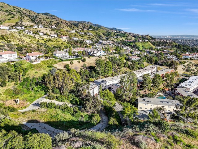 Detail Gallery Image 34 of 37 For 8038 via Pompeii, Burbank,  CA 91504 - 3 Beds | 3 Baths
