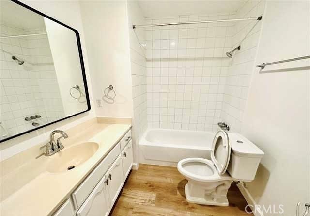 9218 Elm Vista Drive, Downey CA: https://media.crmls.org/medias/880e5f37-e185-435b-939b-4f9b0a83d547.jpg