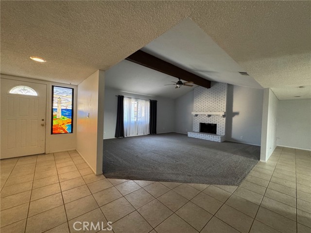 30041 Windward Drive, Canyon Lake CA: https://media.crmls.org/medias/880e6de6-98c6-44de-9196-79fb23d736fc.jpg