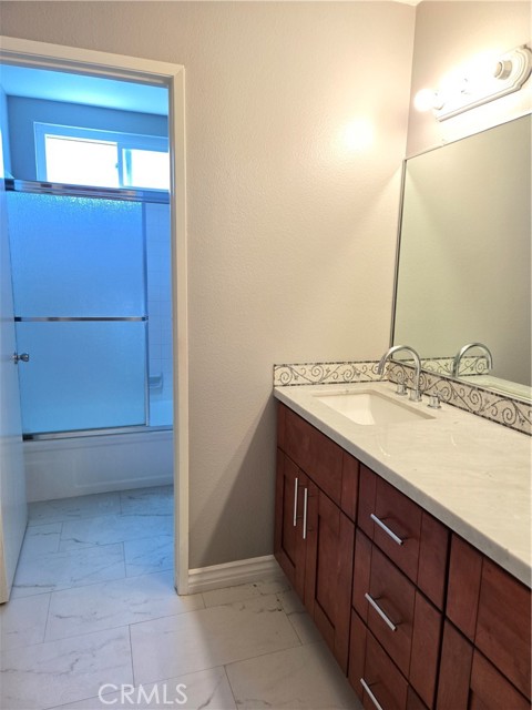 Detail Gallery Image 26 of 37 For 1026 Damascus Cir, Costa Mesa,  CA 92626 - 5 Beds | 3 Baths