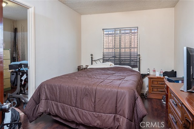 Detail Gallery Image 14 of 31 For 1657 W 67th St #2,  Los Angeles,  CA 90047 - 4 Beds | 2 Baths