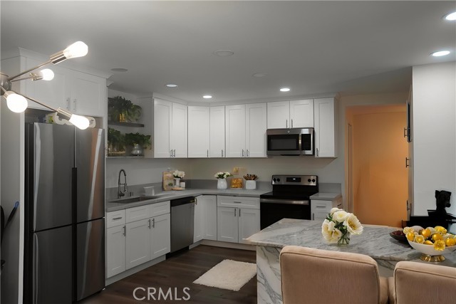 Detail Gallery Image 8 of 15 For 1140 W Westmont Ave, Hemet,  CA 92543 - 2 Beds | 2 Baths