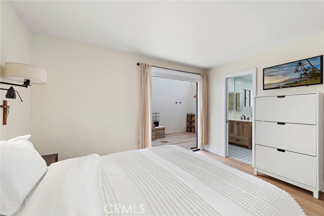 Detail Gallery Image 15 of 22 For 2482 Glenneyre St, Laguna Beach,  CA 92651 - 3 Beds | 3/1 Baths