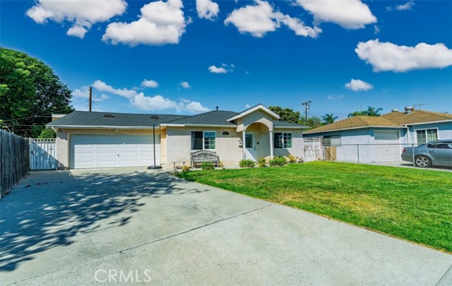 Detail Gallery Image 1 of 28 For 8707 Byers St, Downey,  CA 90242 - 4 Beds | 2 Baths