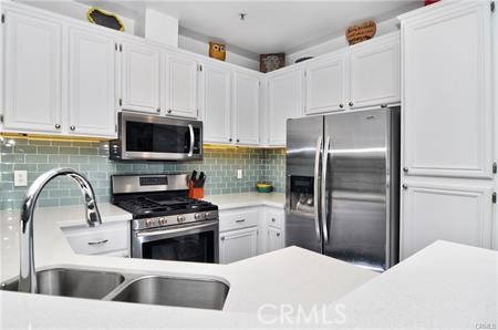 Detail Gallery Image 2 of 10 For 1525 Ismail Pl, Placentia,  CA 92870 - 2 Beds | 2 Baths
