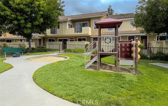19646 Orviento Drive, Lake Forest CA: https://media.crmls.org/medias/88117db7-f119-40a5-9f84-636fb0277da8.jpg