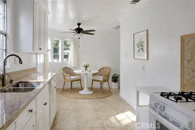 Detail Gallery Image 8 of 66 For 1185 Hauser Bld #1185,  Los Angeles,  CA 90019 - 4 Beds | 3 Baths