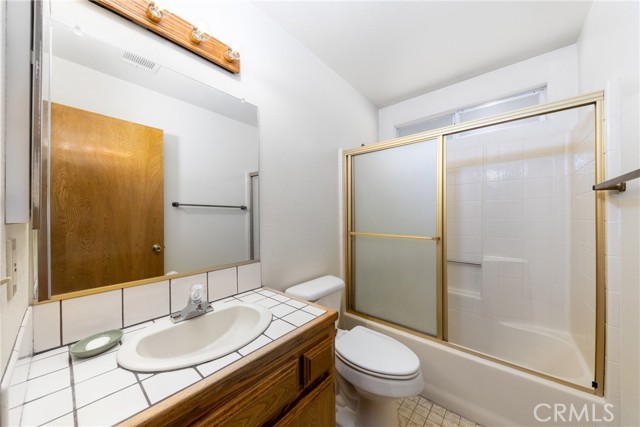 21930 Mohican Avenue, Apple Valley CA: https://media.crmls.org/medias/8811a454-65a8-461b-8321-51366db0484c.jpg