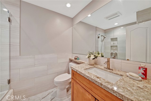 Detail Gallery Image 17 of 28 For 2825 Plaza Del Amo #106,  Torrance,  CA 90503 - 3 Beds | 2/1 Baths