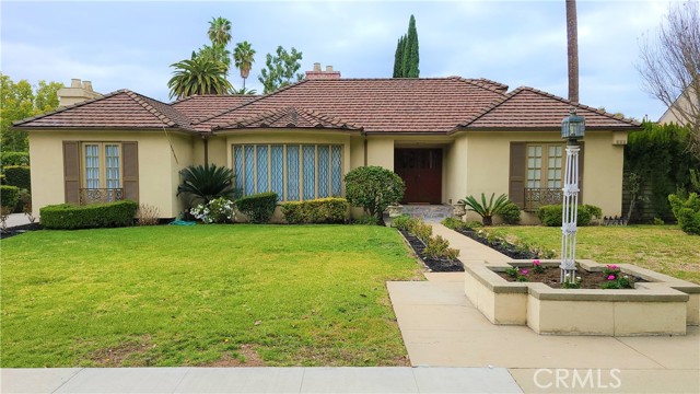 1555 Cambridge Road San Marino, California Beautiful property with excellent and strategic location. Valentine Elementary, Huntington Middle School and San Marino Public Library are right across and walking distance, with San Marino High School just minutes away from the property. This beautiful home consist of 3 bedrooms and 3 bathrooms. Great floor plan with spacious living room, huge family room with kitchen close by. 2 Bedrooms have bathroom on each room. 2 Walking closets. This house is ready for tenant to move in and enjoy the area. Big back yard with pool for relaxing and to enjoy the landscape. Guest house for entertainment for families and friends, and connected to garage. Carport fits 2 cars and garage fits additional 2 cars. Come and see the beauty of the property.