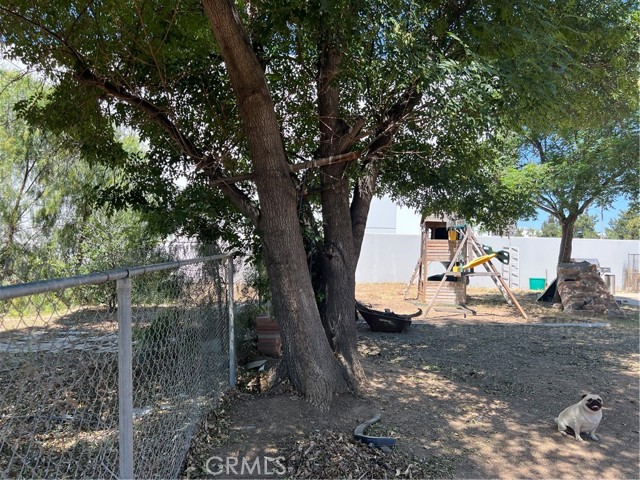 Detail Gallery Image 28 of 32 For 111 W Perry St, Perris,  CA 92571 - 4 Beds | 2 Baths