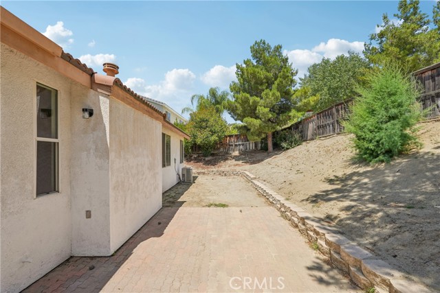 Image 21 of 27 For 15505 Starview Street