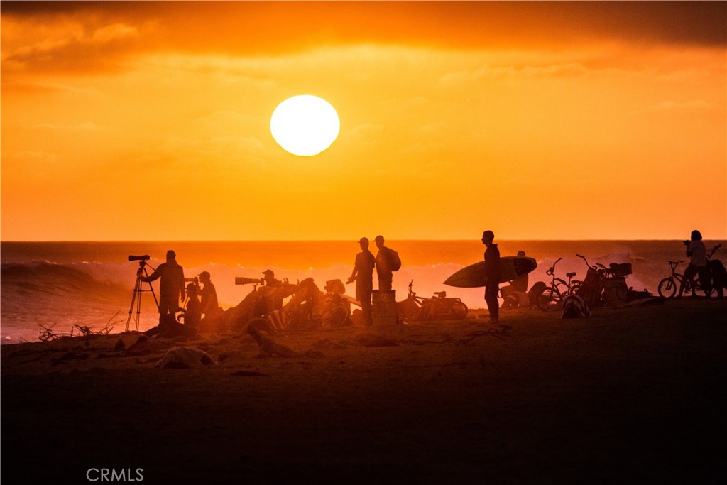 https://media.crmls.org/medias/8813b35d-9e0c-4ed8-a460-a0b05920f30a.jpg?preset=X-Large