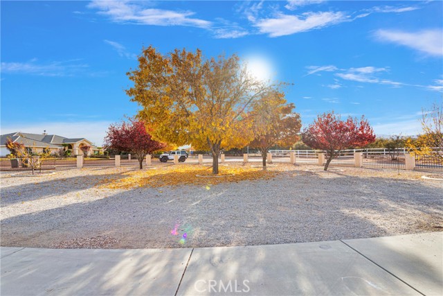 Detail Gallery Image 7 of 57 For 9522 Arrowhead Ct, Phelan,  CA 92371 - 4 Beds | 3 Baths