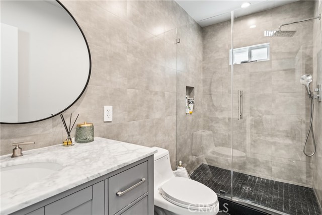 Detail Gallery Image 24 of 28 For 14622 Huston St, Sherman Oaks,  CA 91403 - 5 Beds | 5 Baths