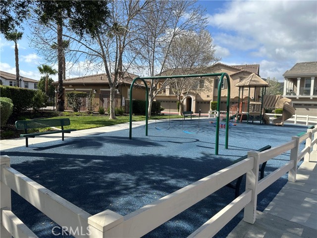 28116 Calle Lumina, Temecula CA: https://media.crmls.org/medias/8814c007-565c-4c42-a5b3-4800bcfbe02b.jpg