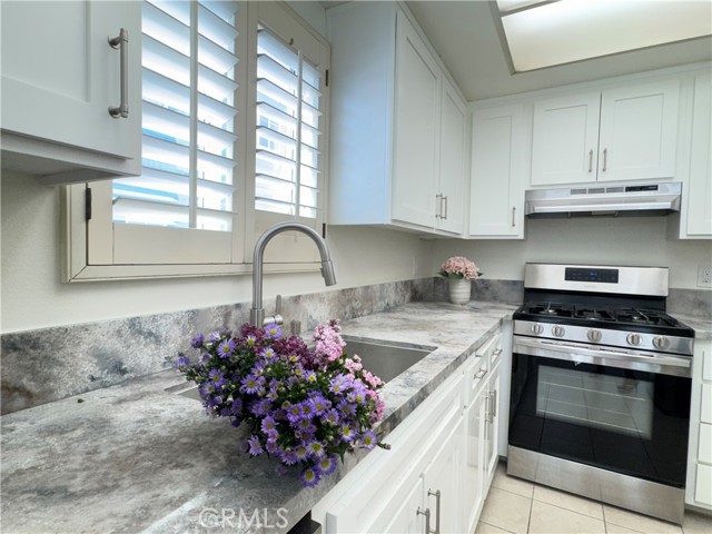26109 Frampton Avenue, Harbor City CA: https://media.crmls.org/medias/8814f974-b39a-4ff9-9b79-50c1a95e8a2e.jpg