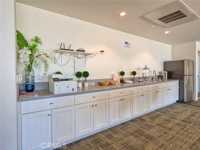 56 E Duarte Road, Arcadia CA: https://media.crmls.org/medias/8815b95e-388b-4fd0-a561-91782bdca1e3.jpg