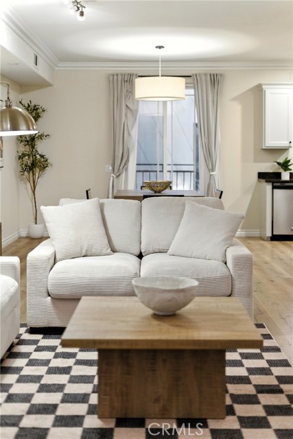 Detail Gallery Image 6 of 53 For 5805 Monterey Rd, Los Angeles,  CA 90042 - 3 Beds | 2/1 Baths